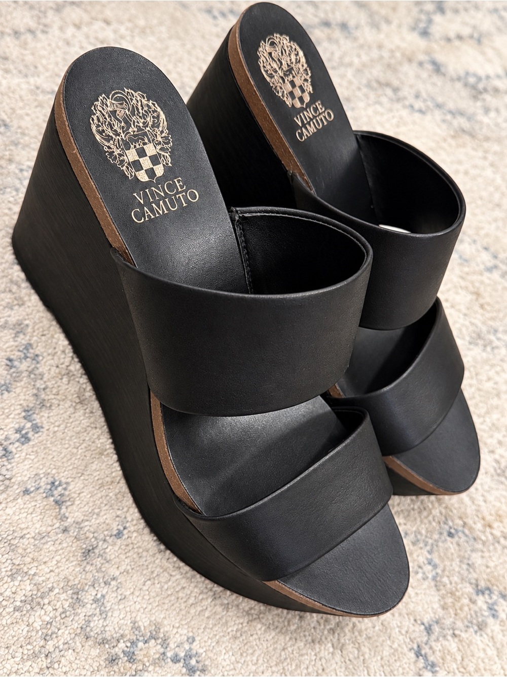 Vince Camuto Black varenia Double-Band Wedge Sandals size 8.5